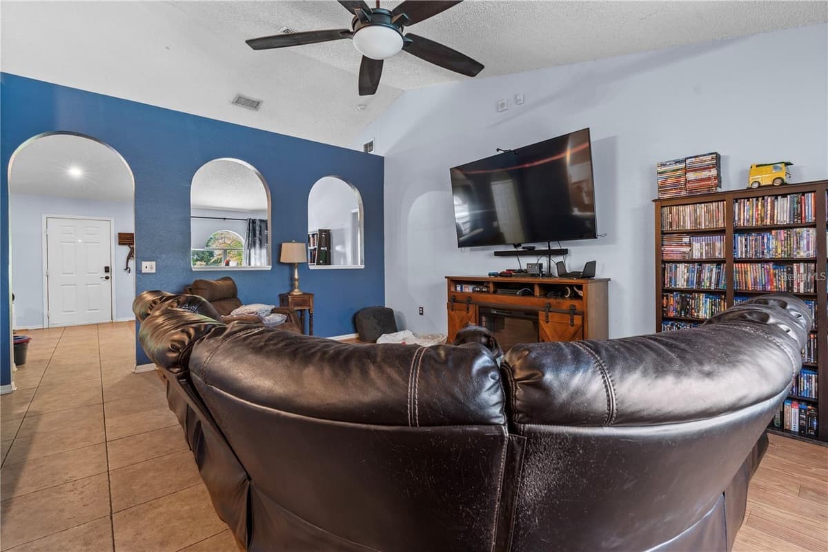 57 RYARBOR DRIVE — photo 20 of 41