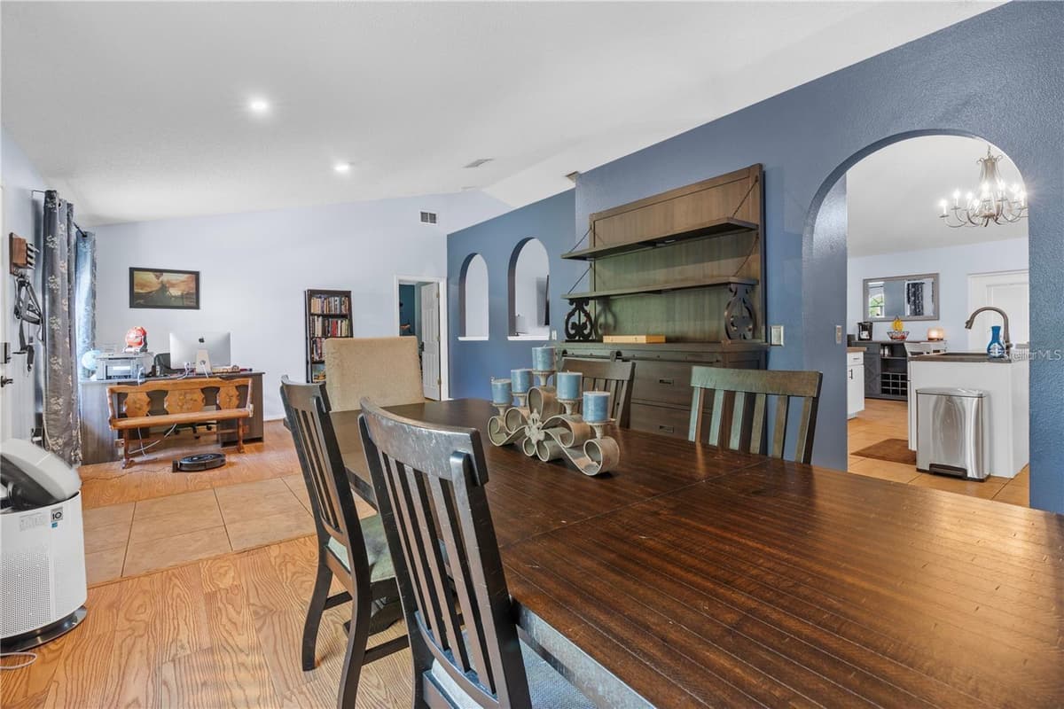 57 RYARBOR DRIVE — photo 9 of 41