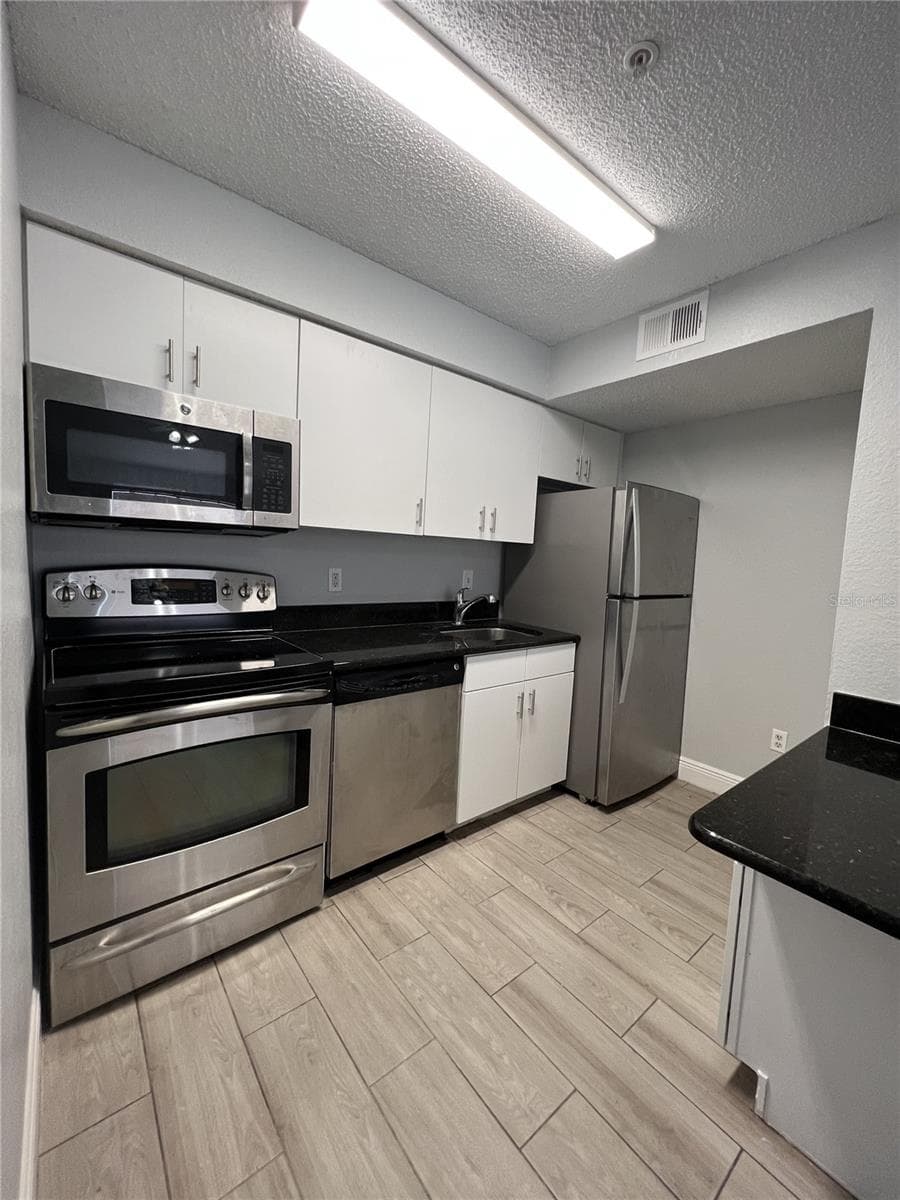 2207 ANTIGUA PLACE — photo 6 of 25