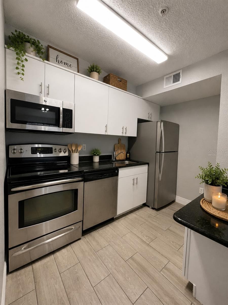 2207 ANTIGUA PLACE — photo 5 of 25
