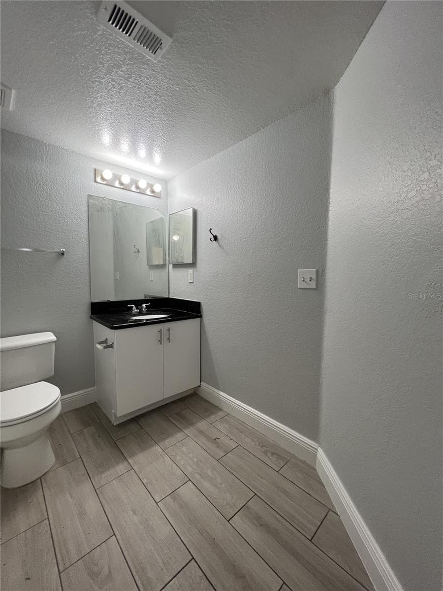 2207 ANTIGUA PLACE — photo 12 of 25