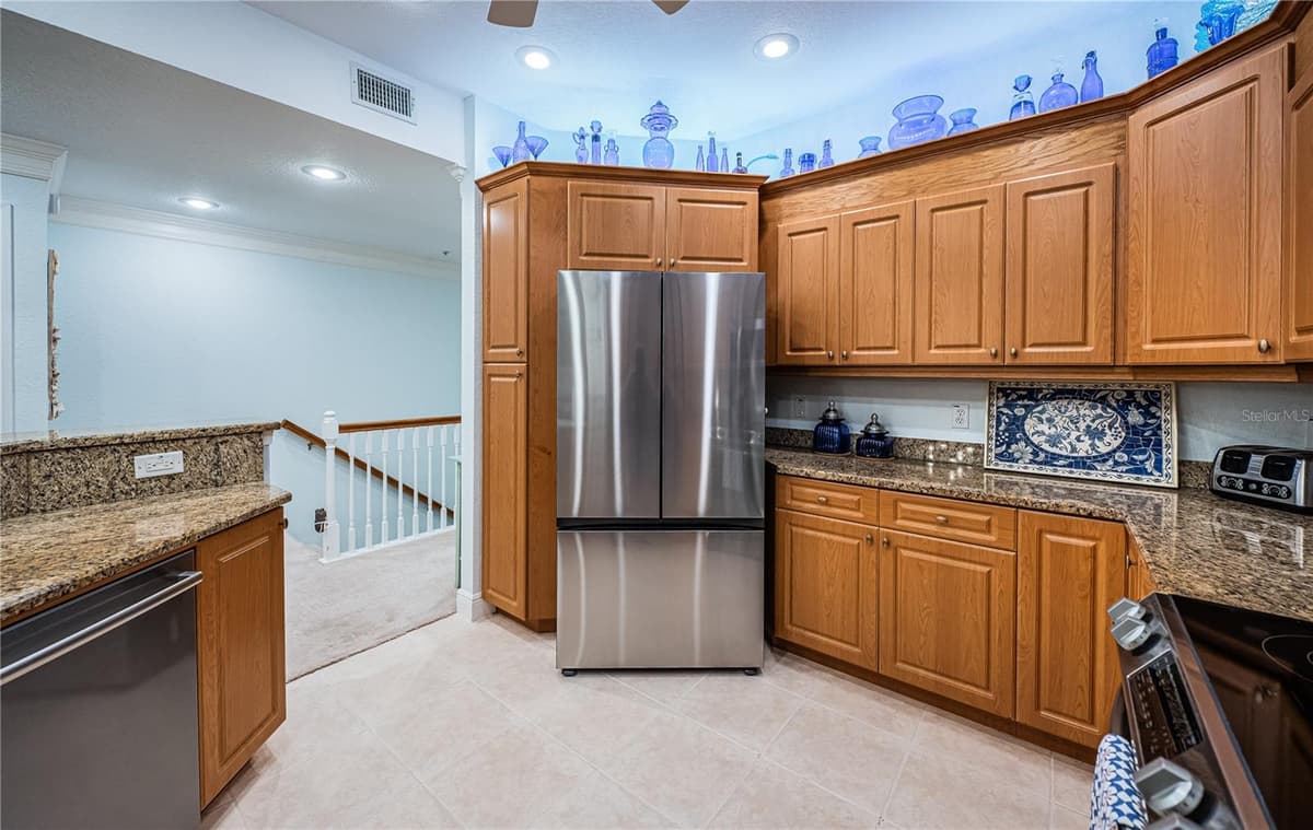 11595 GULF BOULEVARD — photo 15 of 46