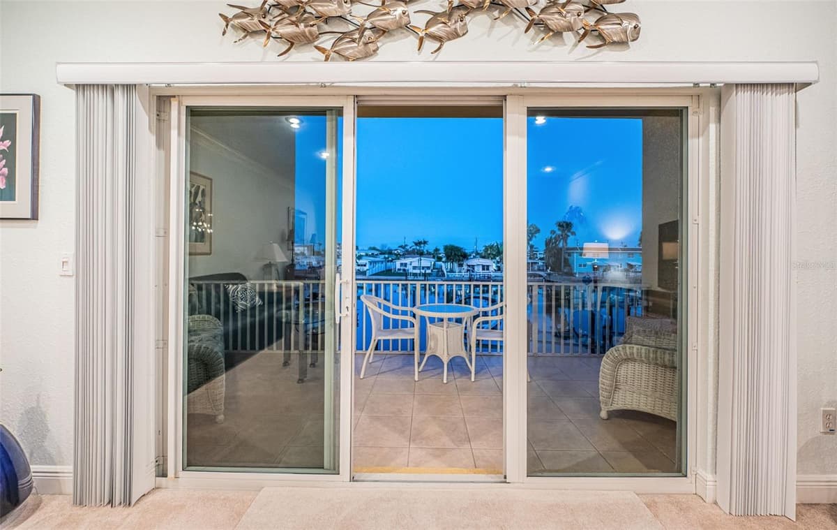 11595 GULF BOULEVARD — photo 10 of 46