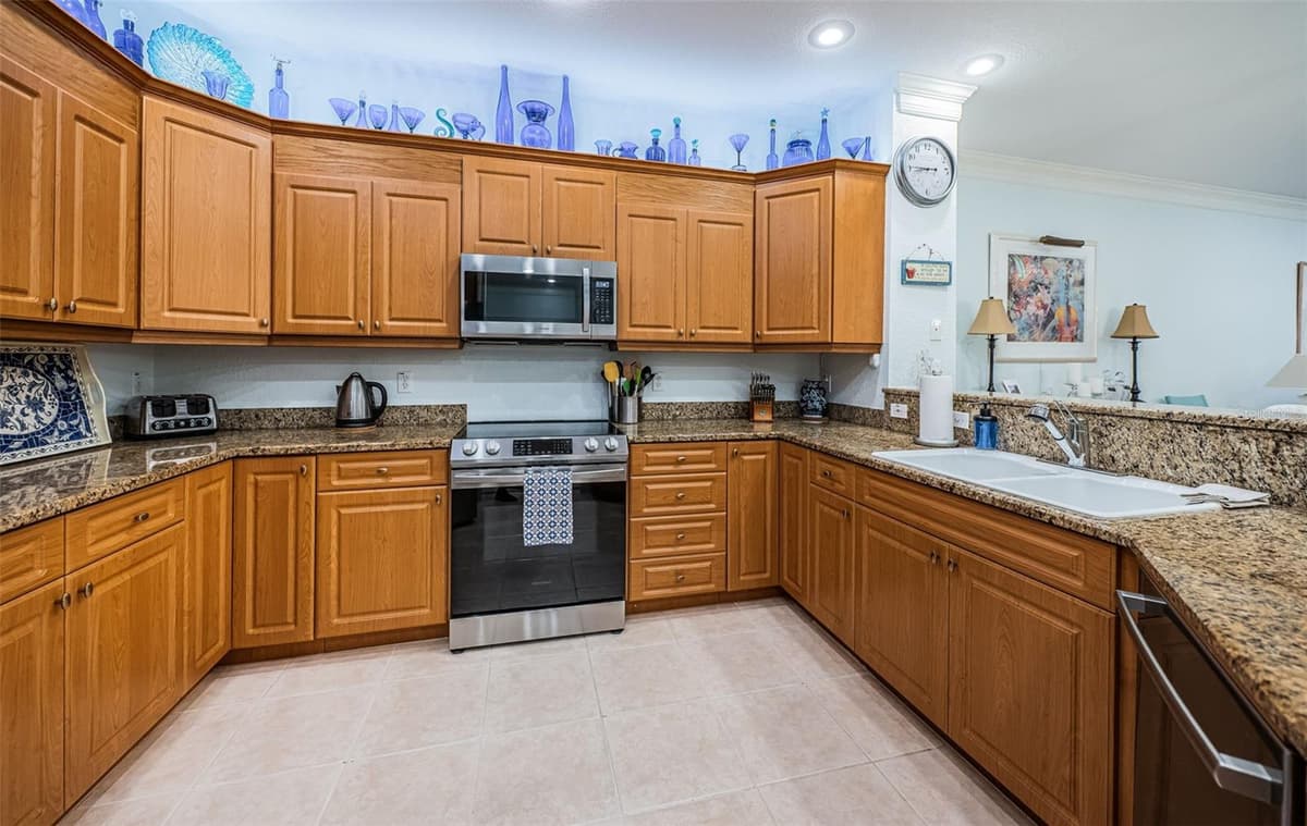 11595 GULF BOULEVARD — photo 14 of 46