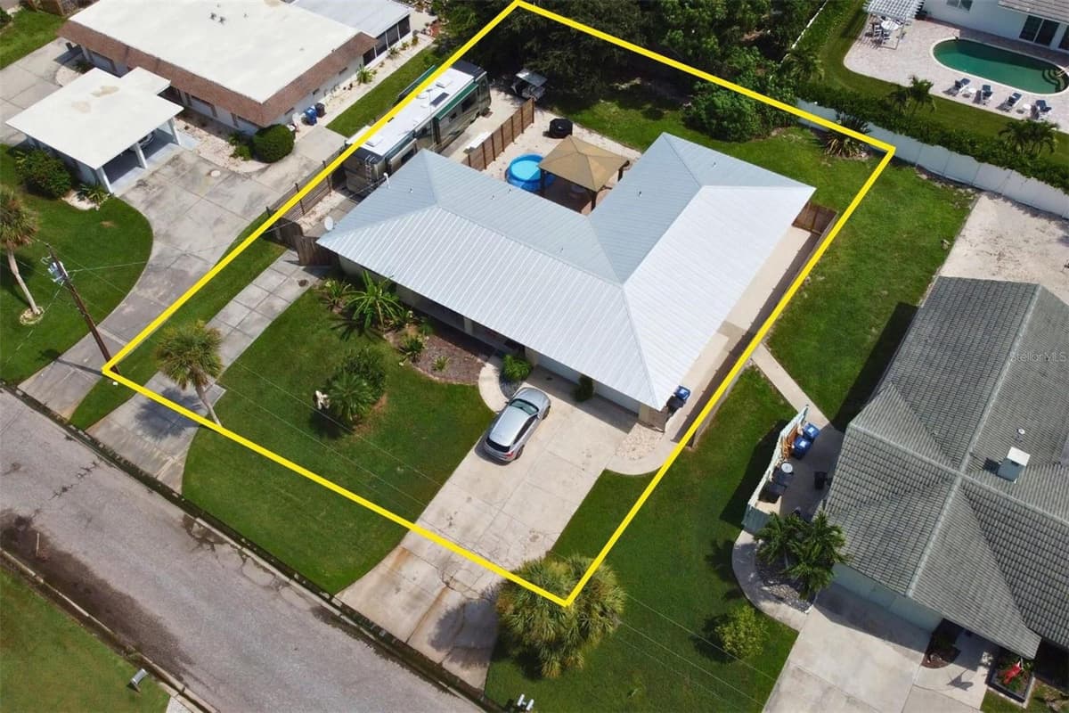 1860 SOUTHPOINTE DRIVE — photo 9 of 9