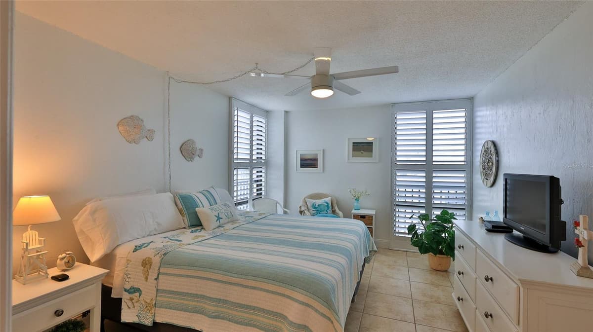 3051 ATLANTIC AVENUE — photo 17 of 35