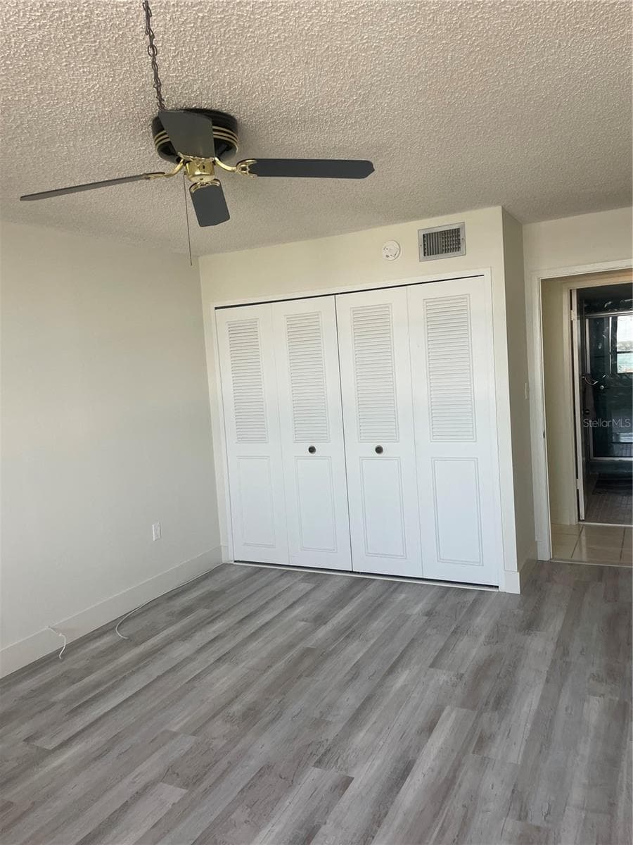 400 ISLAND WAY — photo 11 of 25