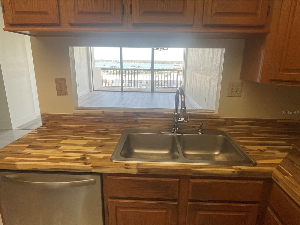 400 ISLAND WAY — photo 6 of 25