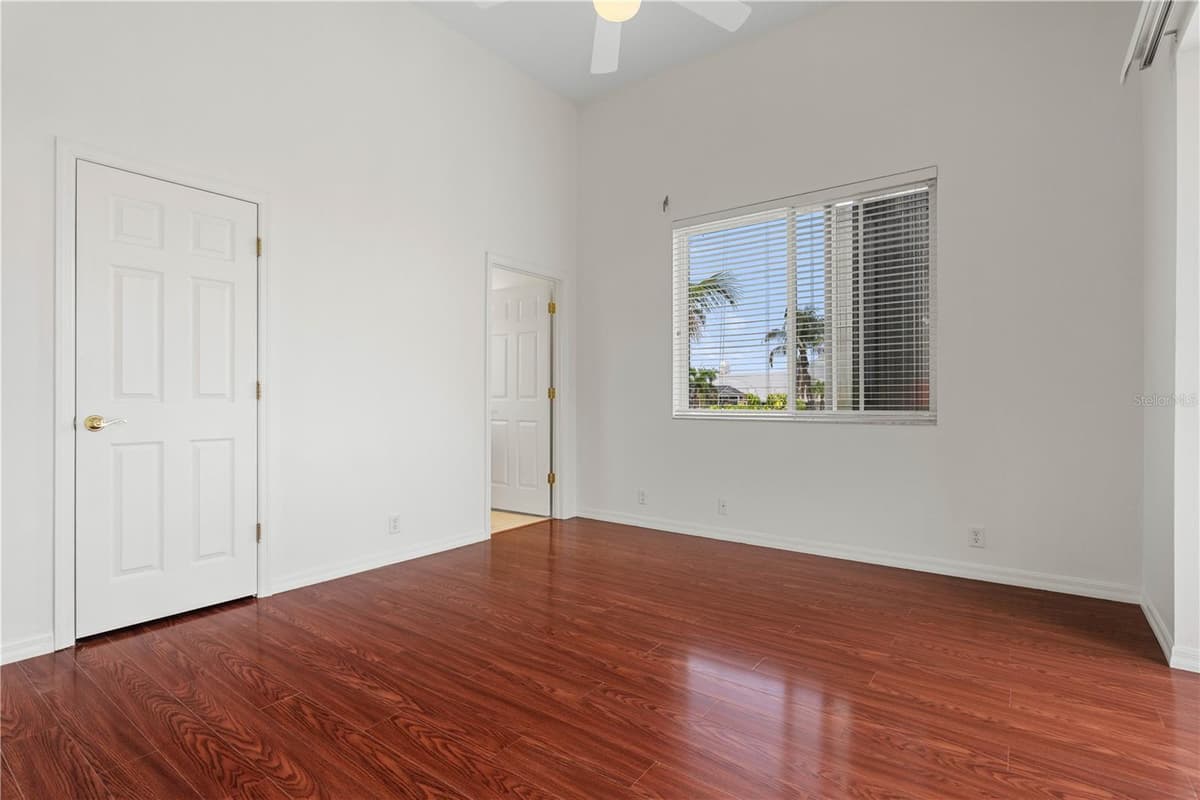 250 GEORGE ROAD — photo 39 of 90