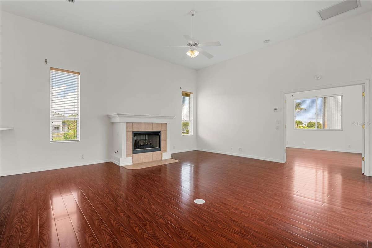 250 GEORGE ROAD — photo 36 of 90