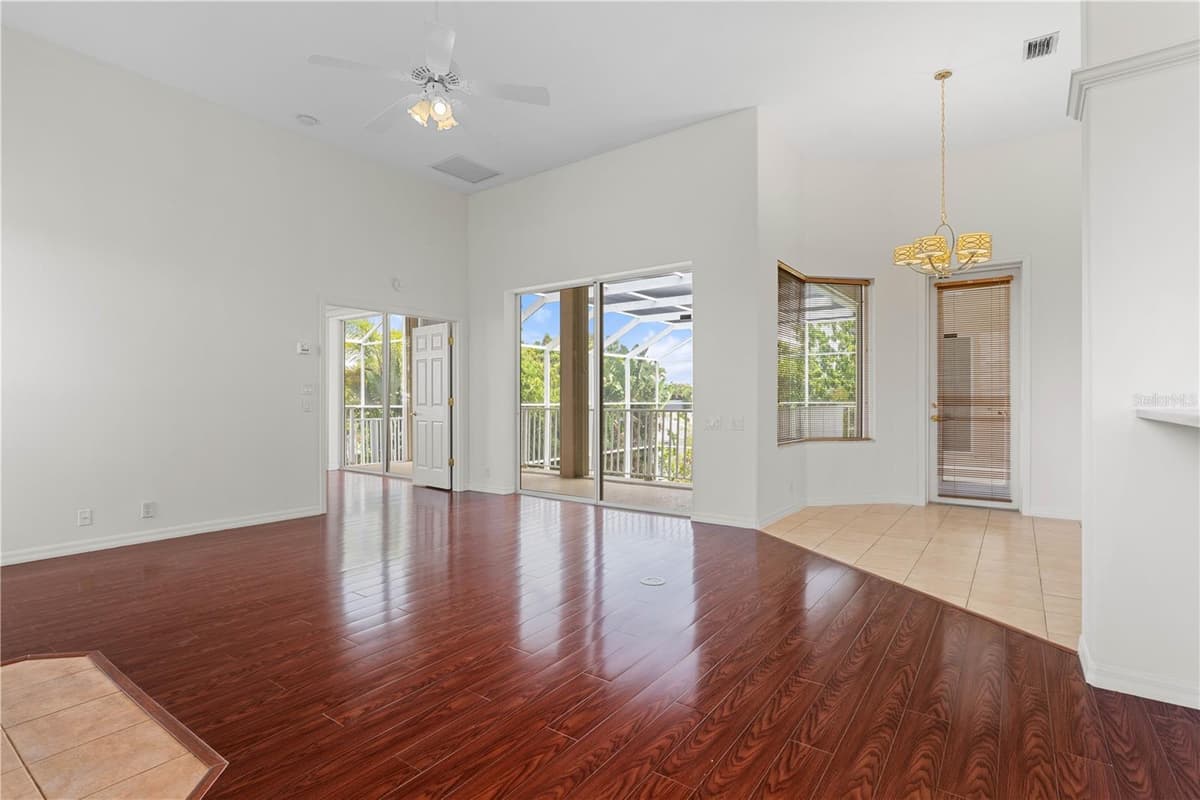 250 GEORGE ROAD — photo 10 of 90