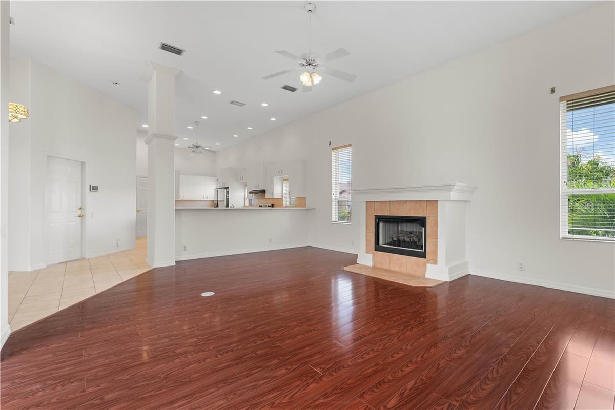 250 GEORGE ROAD — photo 8 of 90