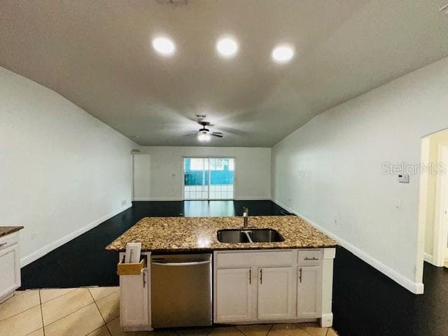 639 MESILLA DRIVE — photo 24 of 42