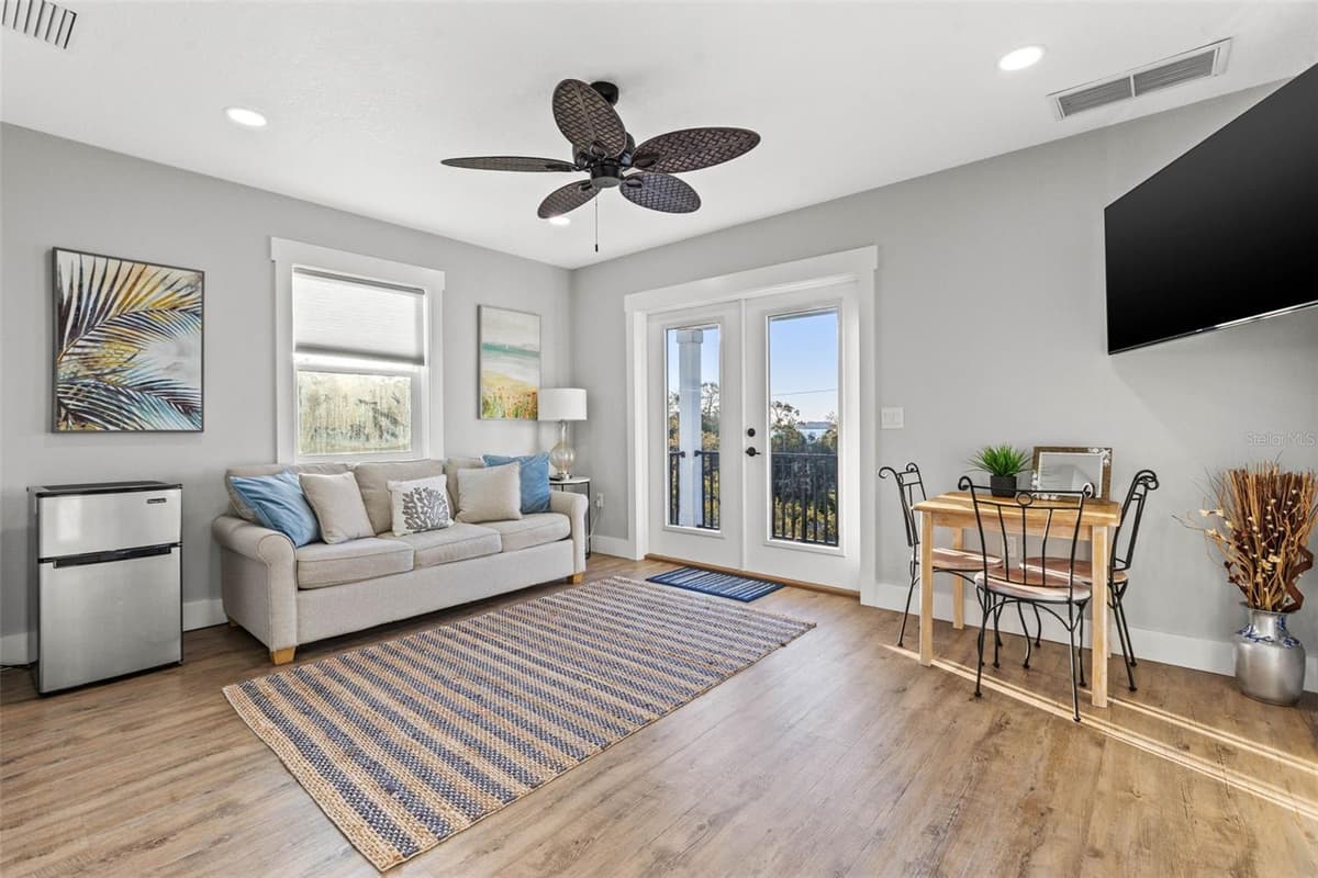 5402 31ST AVENUE — photo 36 of 74