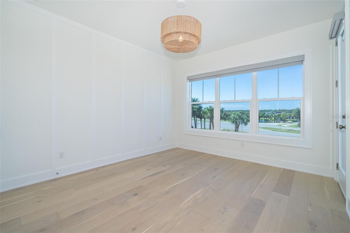 204 SURFVIEW LANE — photo 36 of 58