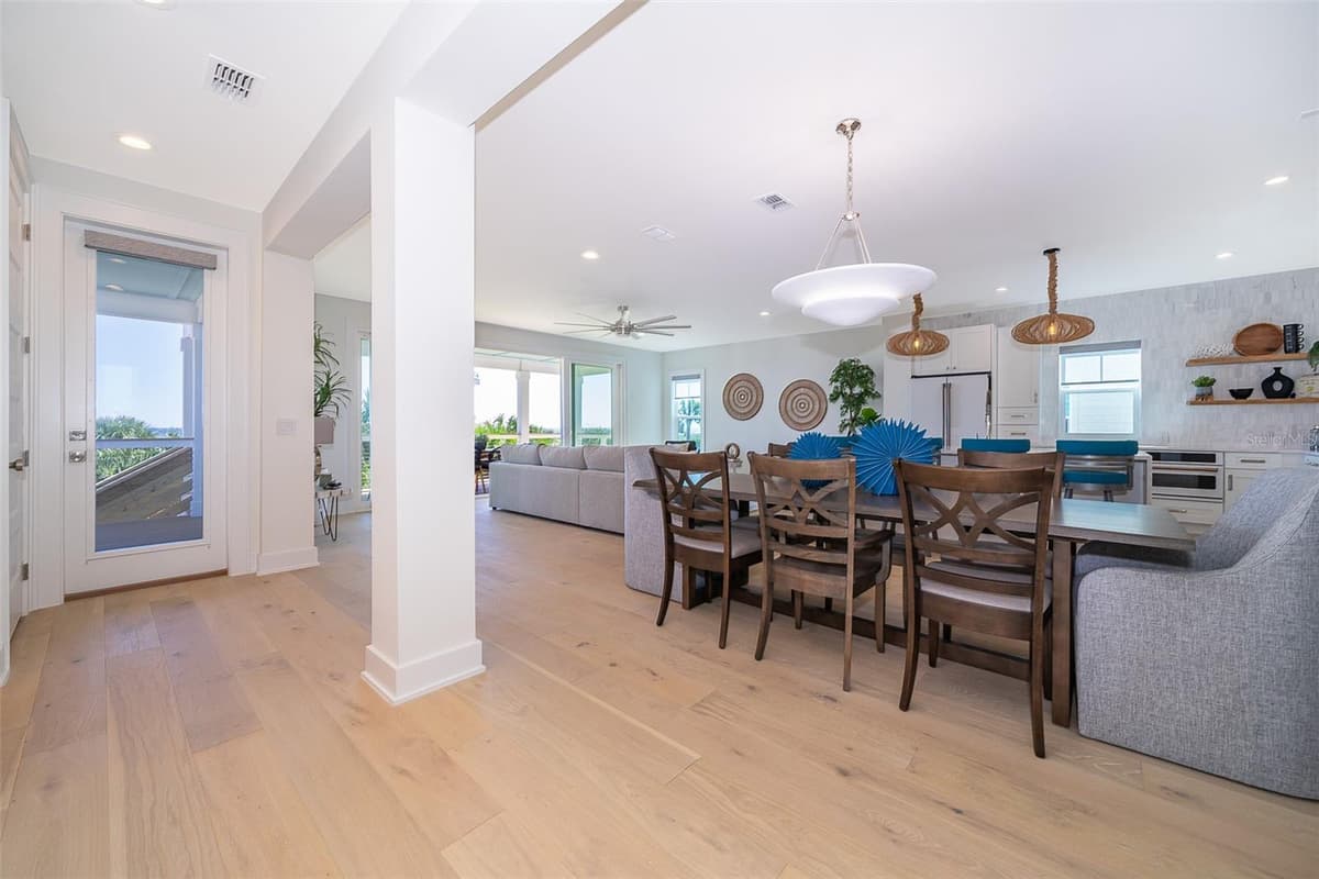 204 SURFVIEW LANE — photo 4 of 58