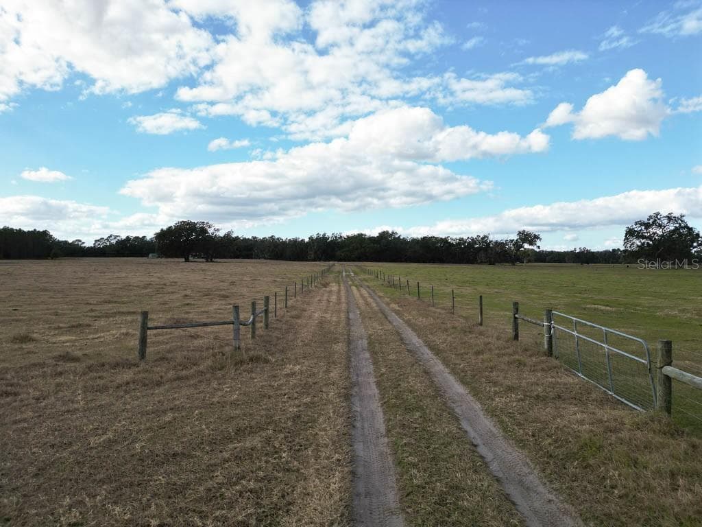 993 CR 722 — photo 2 of 96