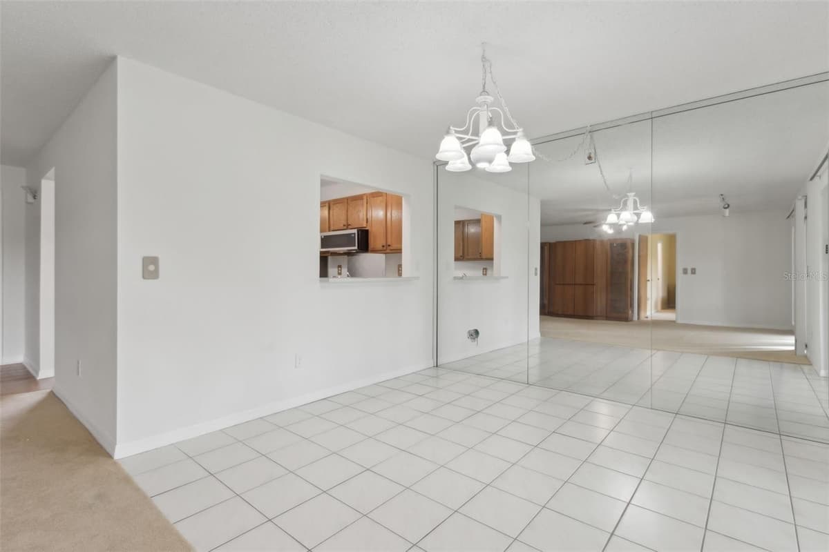 600 NORTHERN WAY — photo 10 of 47