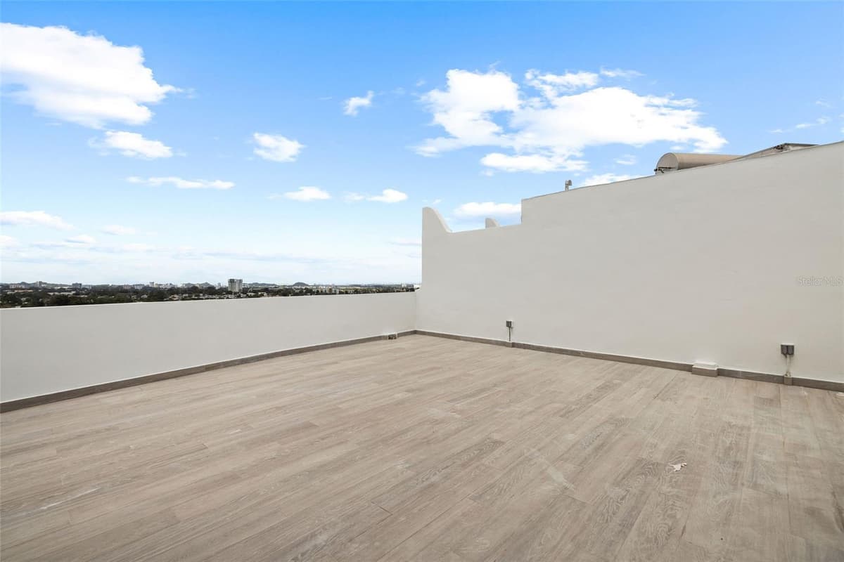 1010 CALLE ORQUID — photo 32 of 40