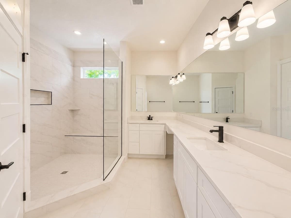 490 RIVERWOODS TRAIL — photo 8 of 8
