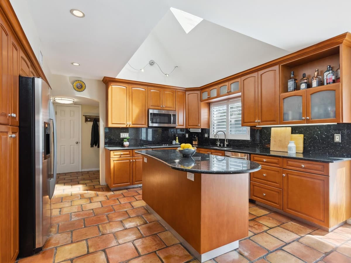 3648 BENEVA OAKS BOULEVARD — photo 16 of 54