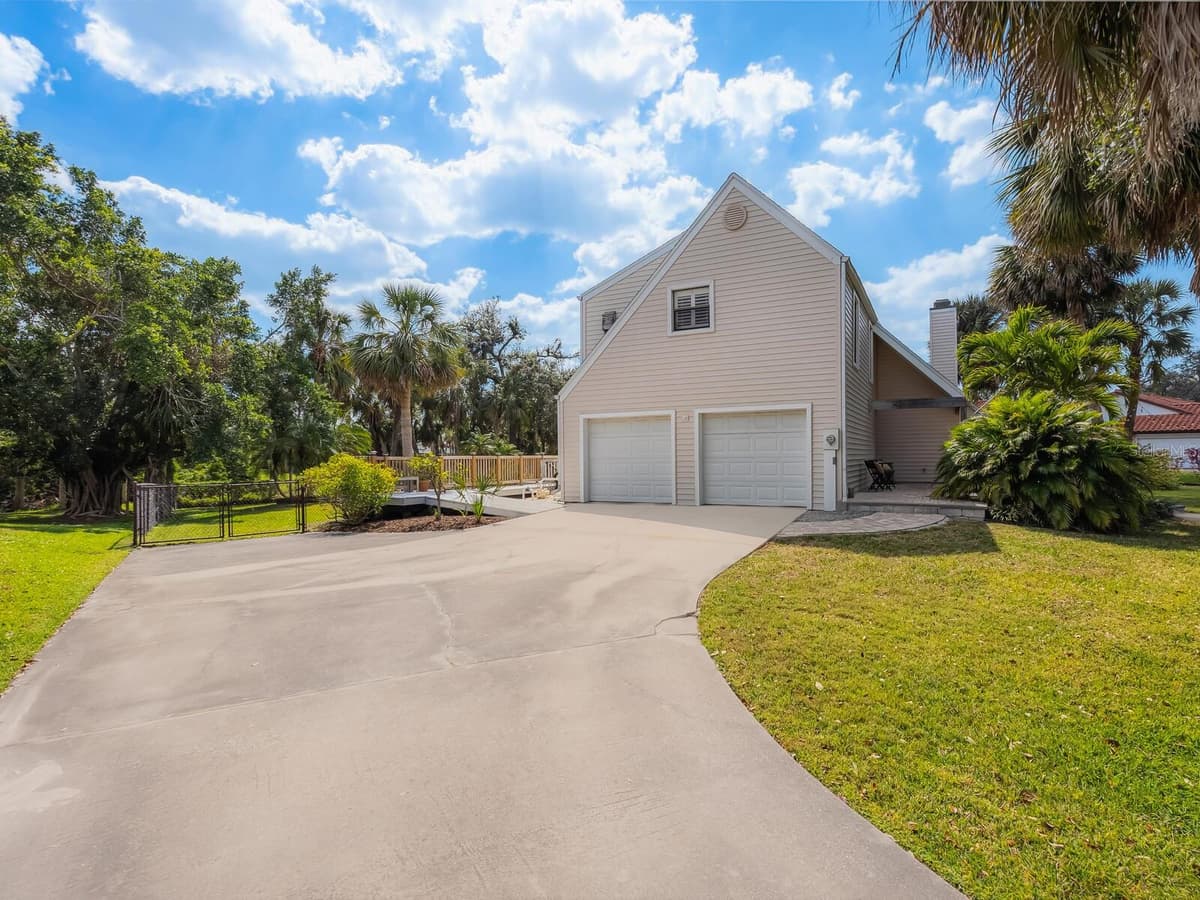 3648 BENEVA OAKS BOULEVARD — photo 42 of 54