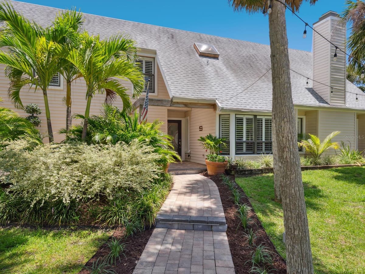 3648 BENEVA OAKS BOULEVARD — photo 4 of 54