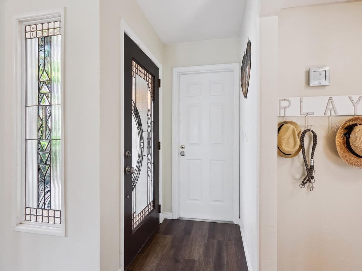 3648 BENEVA OAKS BOULEVARD — photo 6 of 54