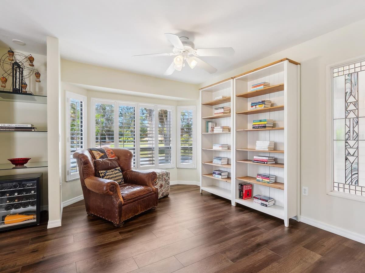 3648 BENEVA OAKS BOULEVARD — photo 8 of 54