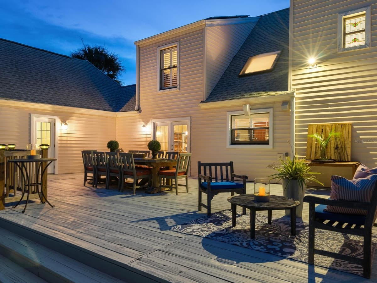 3648 BENEVA OAKS BOULEVARD — photo 46 of 54