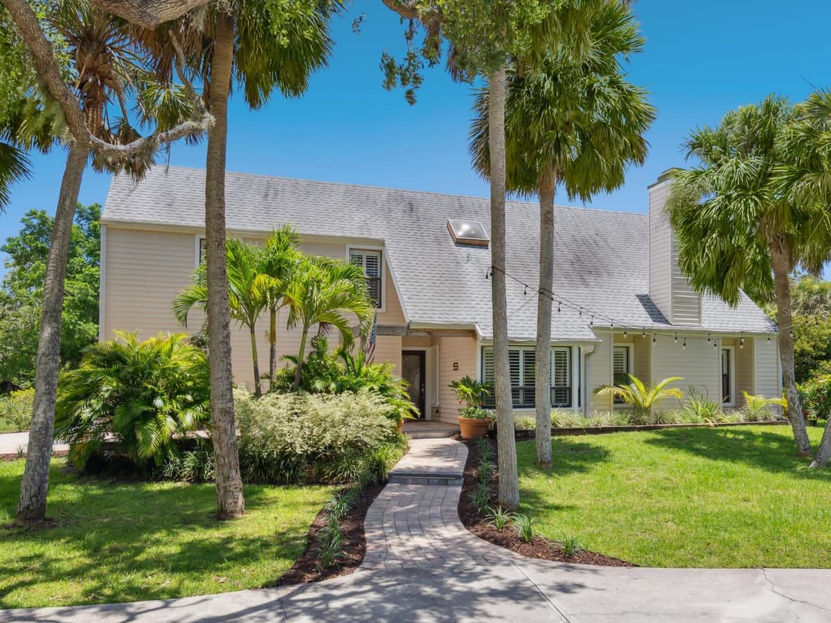 3648 BENEVA OAKS BOULEVARD — photo 3 of 54