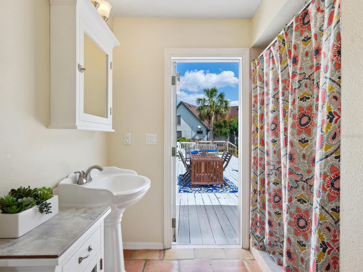 3648 BENEVA OAKS BOULEVARD — photo 29 of 54