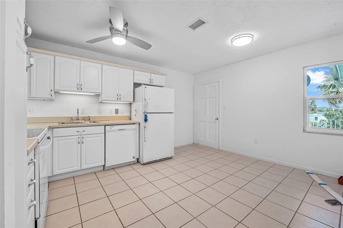 225 FLAGLER AVENUE — photo 34 of 50
