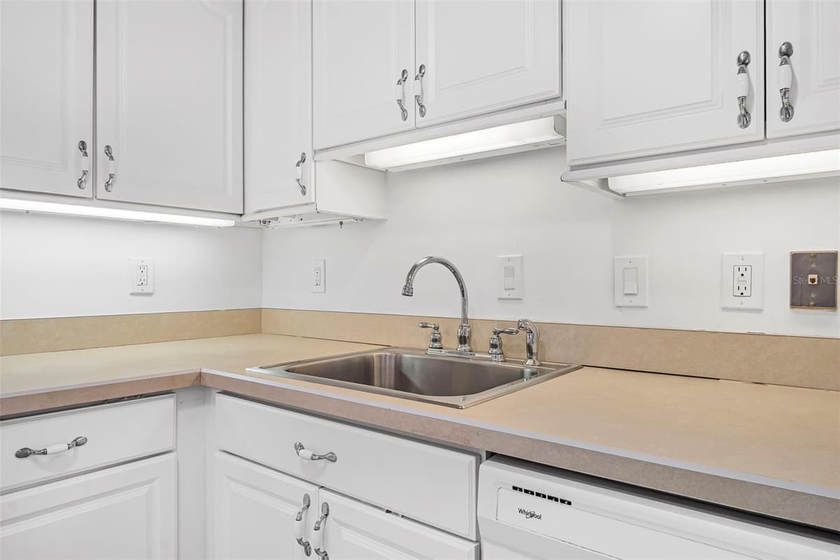 225 FLAGLER AVENUE — photo 46 of 50