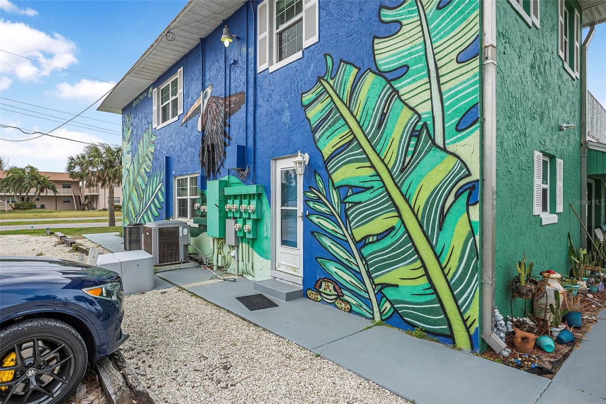 225 FLAGLER AVENUE — photo 5 of 50