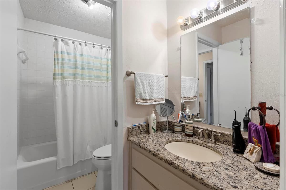 4376 LAKE UNDERHILL ROAD — photo 14 of 41