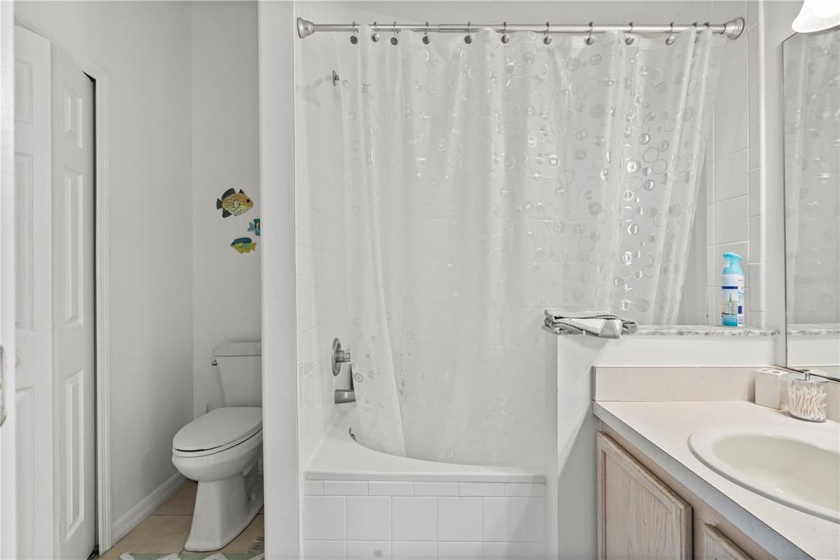 215 ELDERBERRY DRIVE — photo 5 of 40