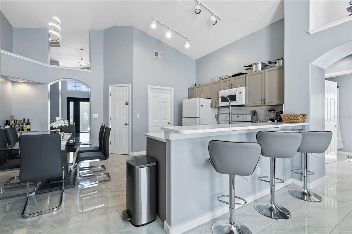 215 ELDERBERRY DRIVE — photo 8 of 40