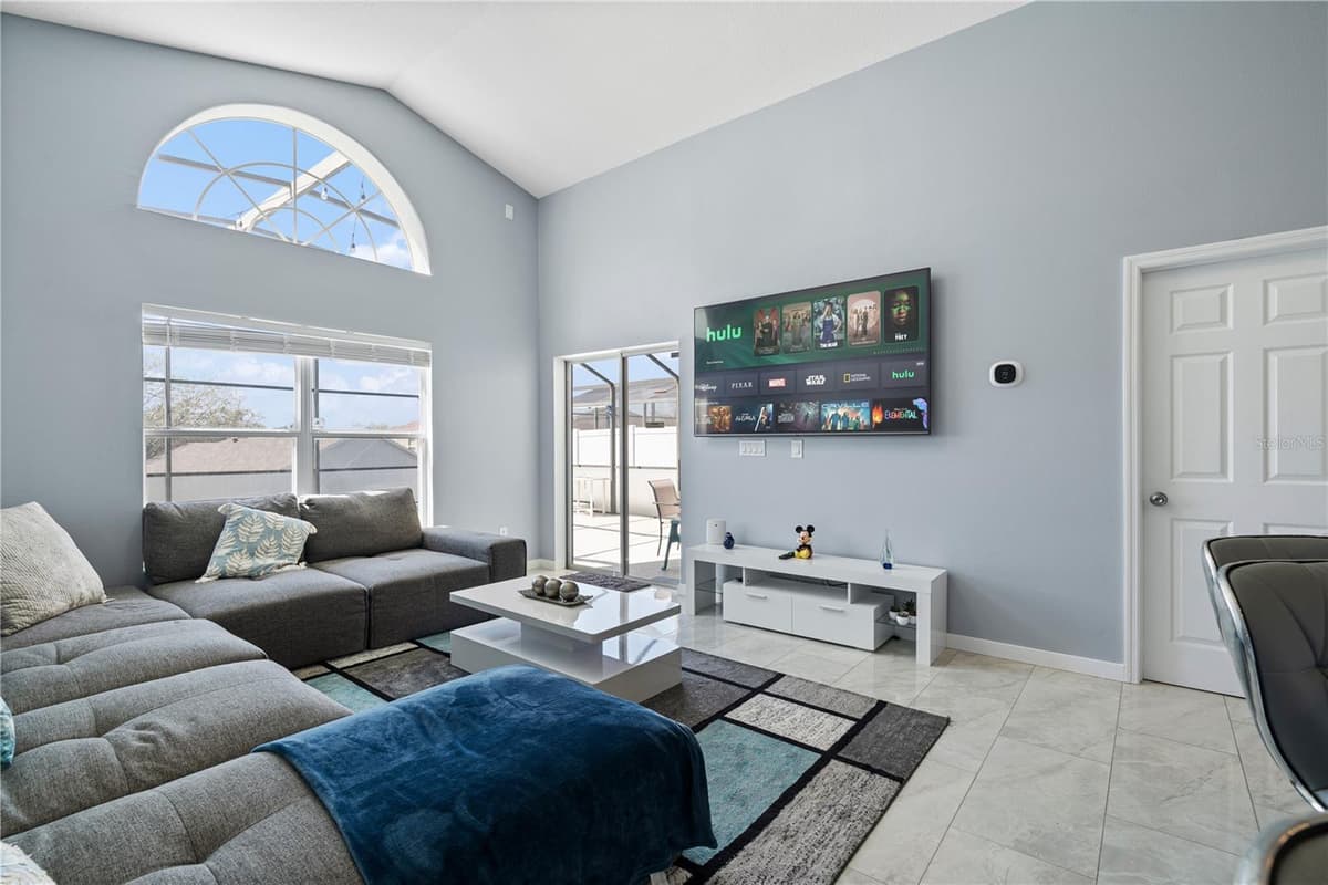 215 ELDERBERRY DRIVE — photo 14 of 40