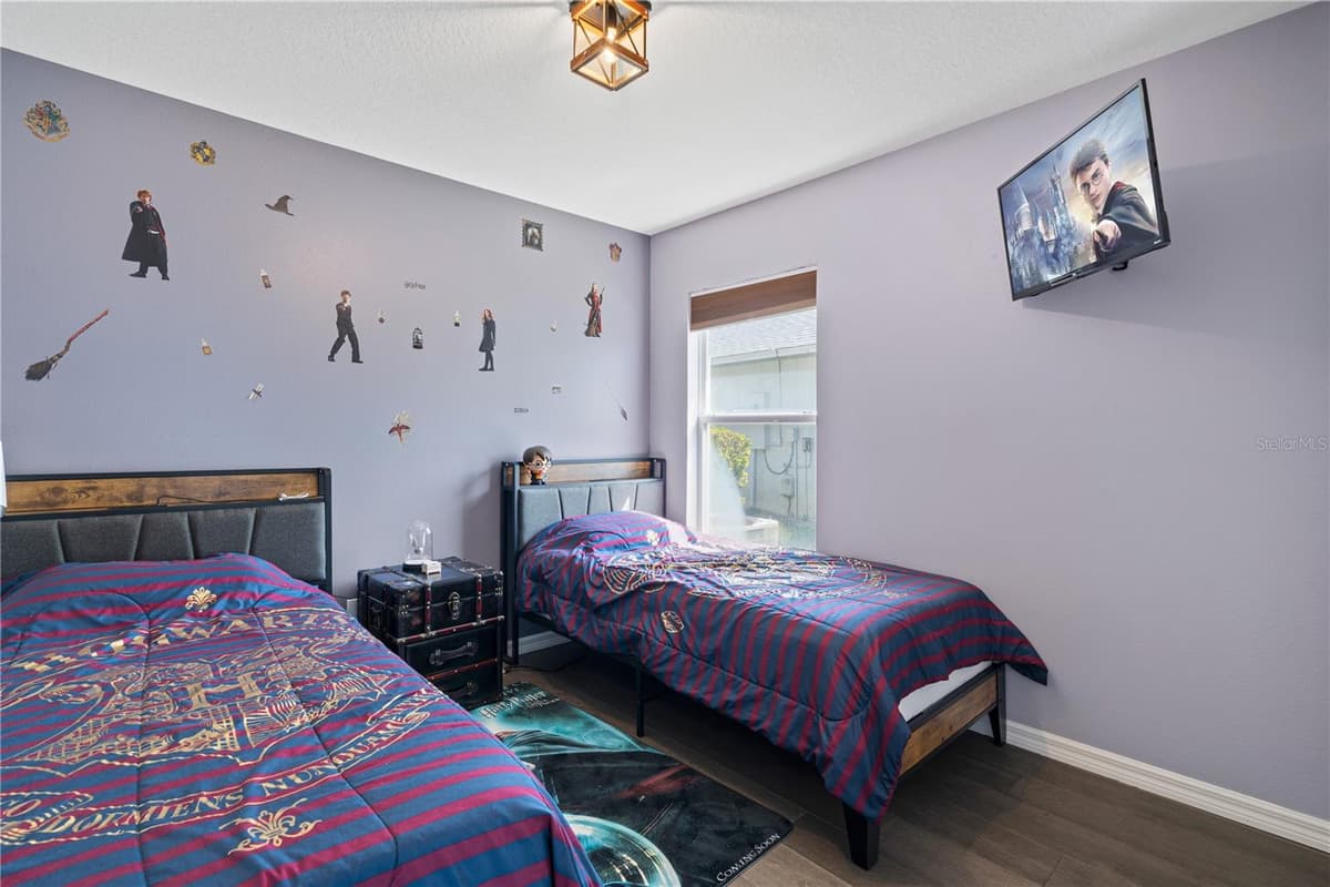 215 ELDERBERRY DRIVE — photo 13 of 40