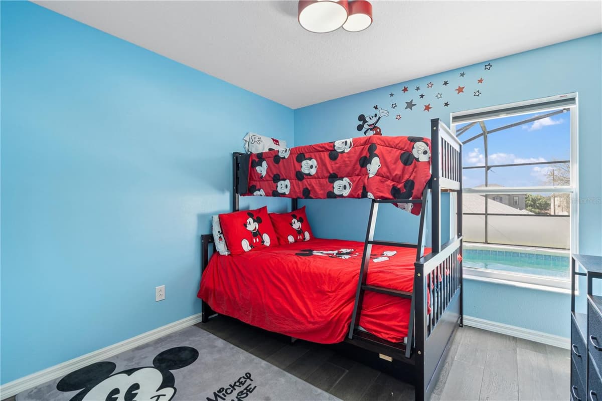 215 ELDERBERRY DRIVE — photo 10 of 40