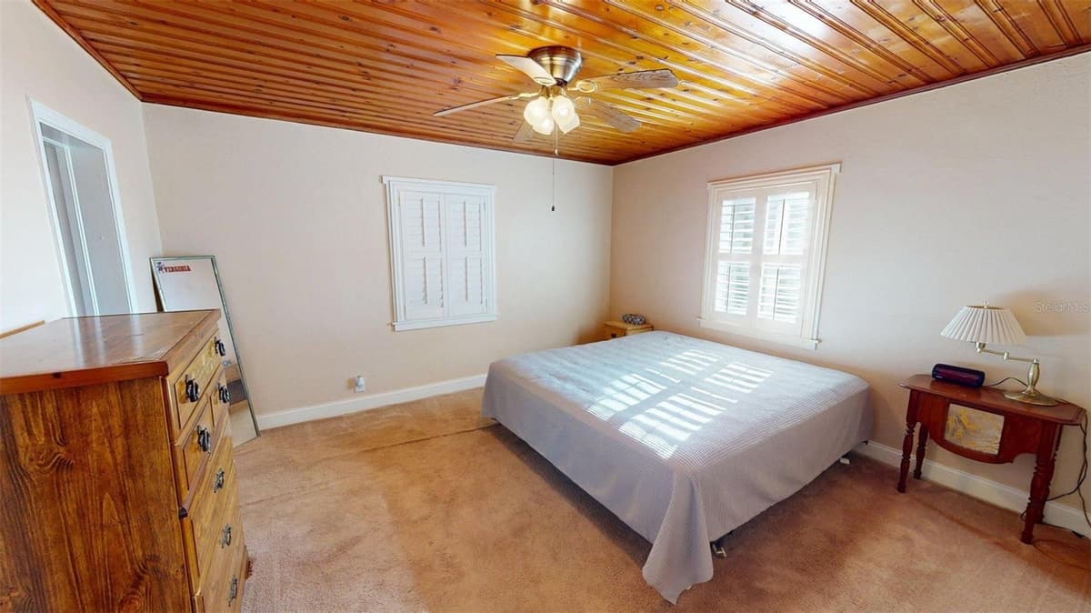 1405 LAKE REEDY BOULEVARD — photo 8 of 32