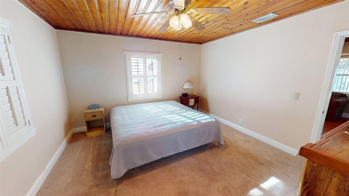 1405 LAKE REEDY BOULEVARD — photo 9 of 32