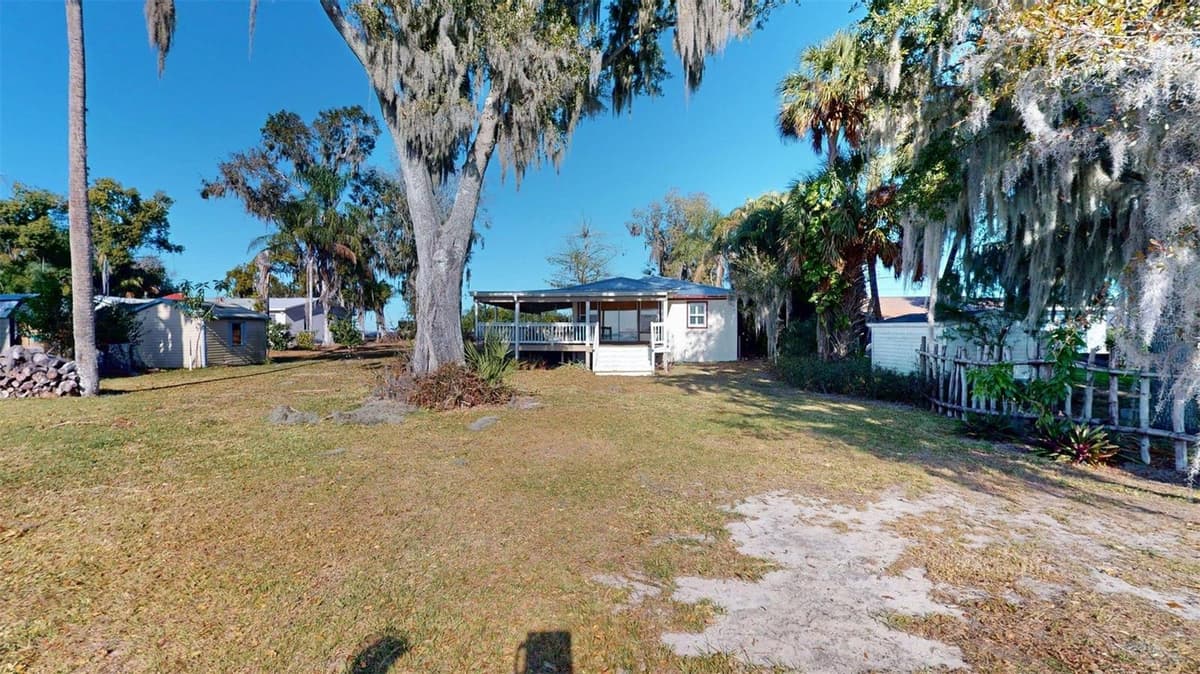 1405 LAKE REEDY BOULEVARD — photo 30 of 32