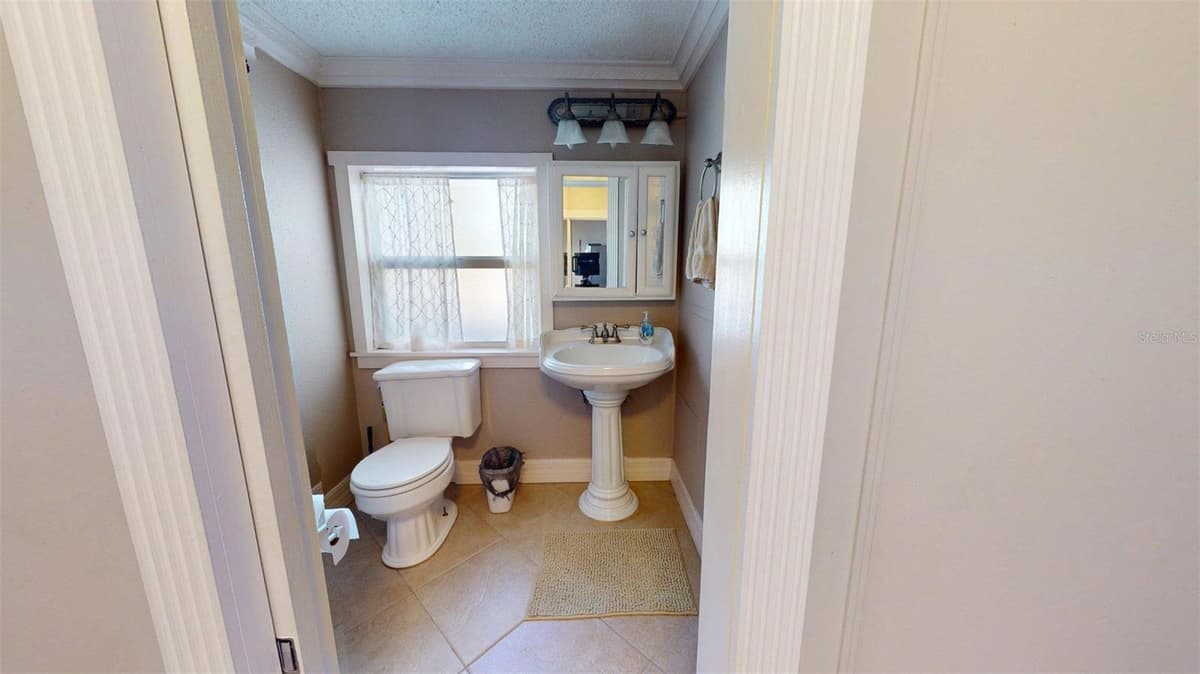 1405 LAKE REEDY BOULEVARD — photo 19 of 32