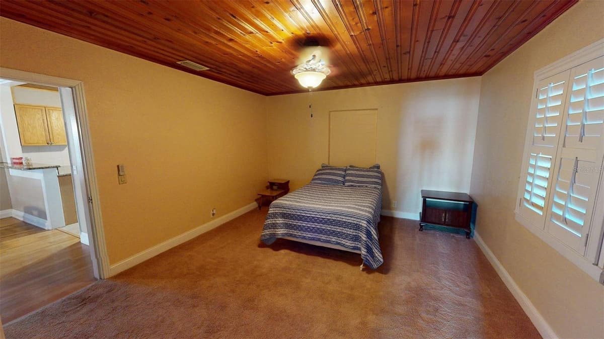 1405 LAKE REEDY BOULEVARD — photo 14 of 32