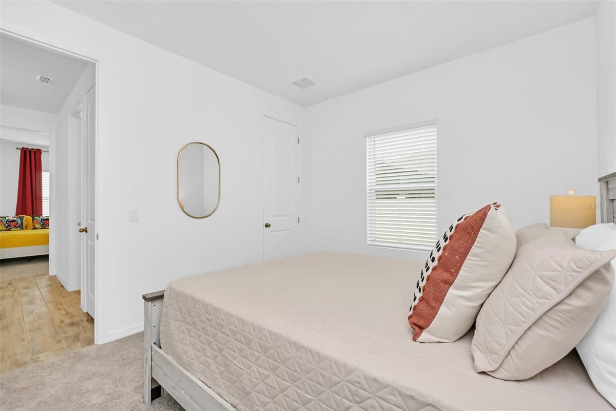 2039 DERWENT DRIVE — photo 28 of 44