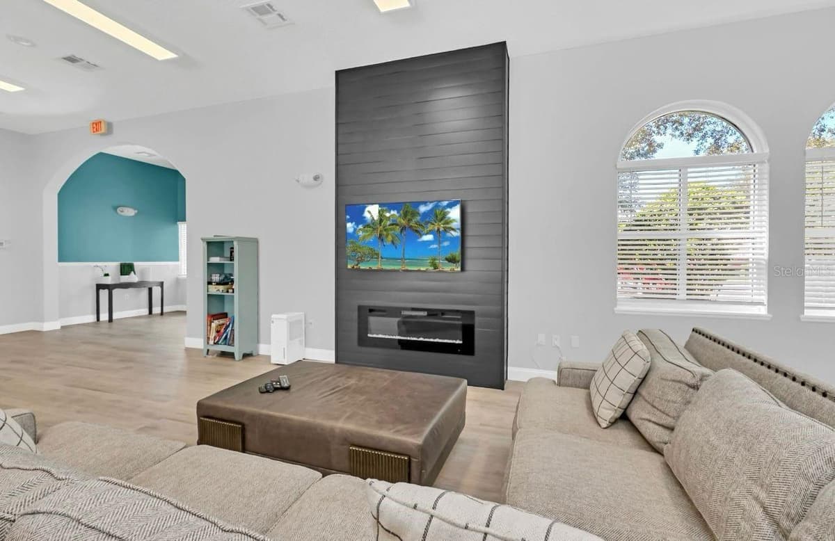 2039 DERWENT DRIVE — photo 44 of 44