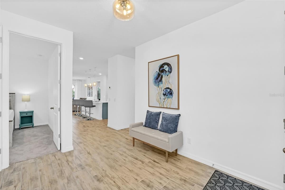 2039 DERWENT DRIVE — photo 3 of 44