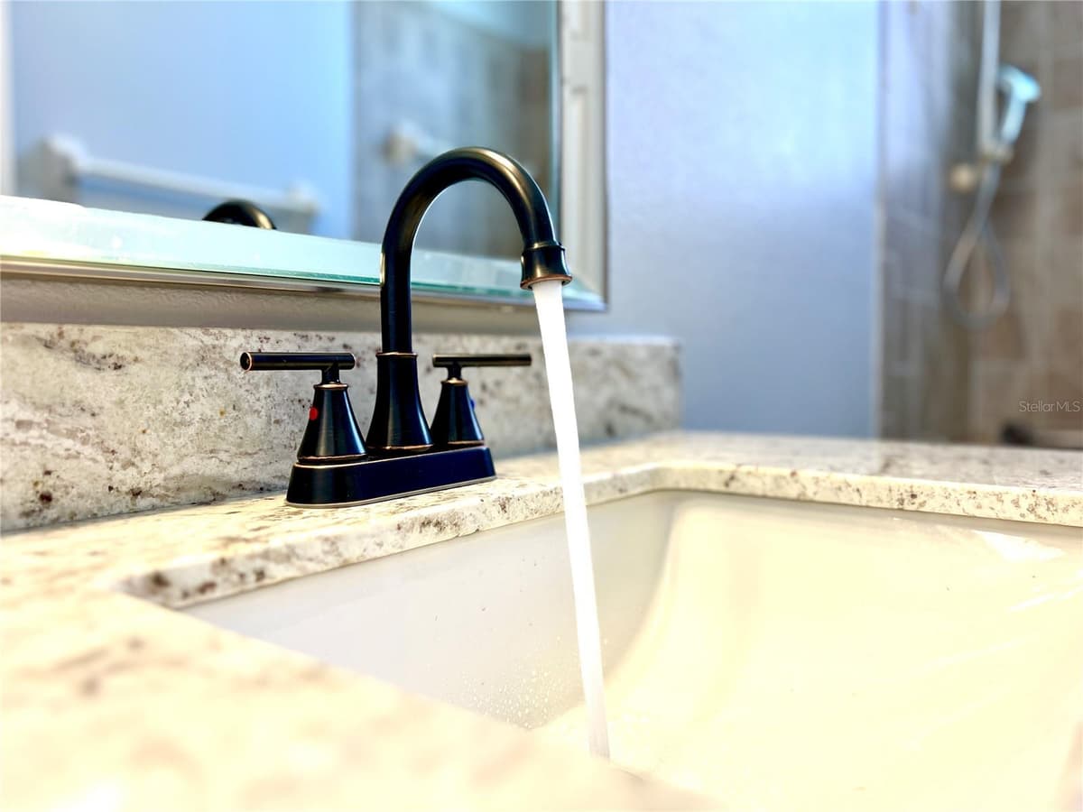 8854 OAK LANDINGS COURT — photo 30 of 61